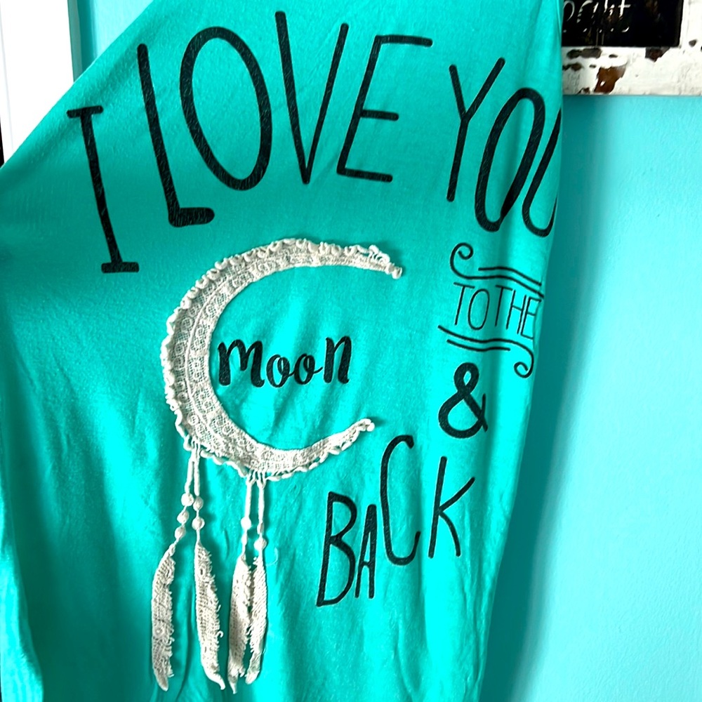 Tank I love you to the moon and back brand Discreet size large